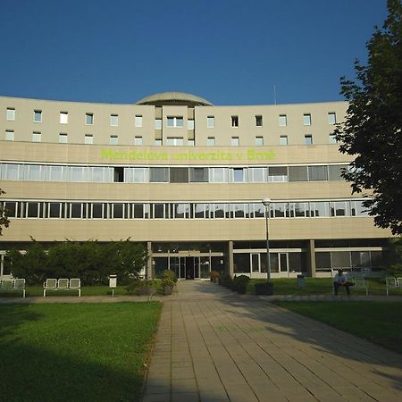 Kolej Akademie Hotel เบอร์โน ภายนอก รูปภาพ