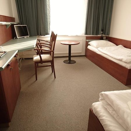 Kolej Akademie Hotel เบอร์โน ภายนอก รูปภาพ