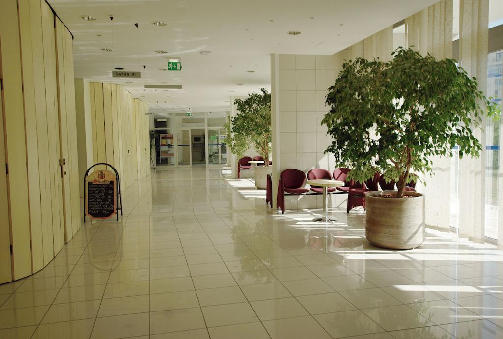 Kolej Akademie Hotel เบอร์โน ภายนอก รูปภาพ