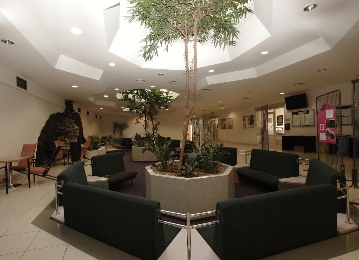Kolej Akademie Hotel เบอร์โน ภายนอก รูปภาพ